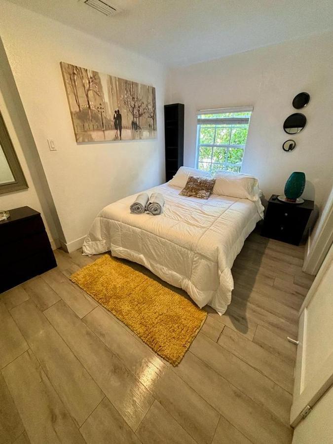 Quiet & Centrally Located House - Private Parking, Laundry And Storage For Luggage 迈阿密 外观 照片
