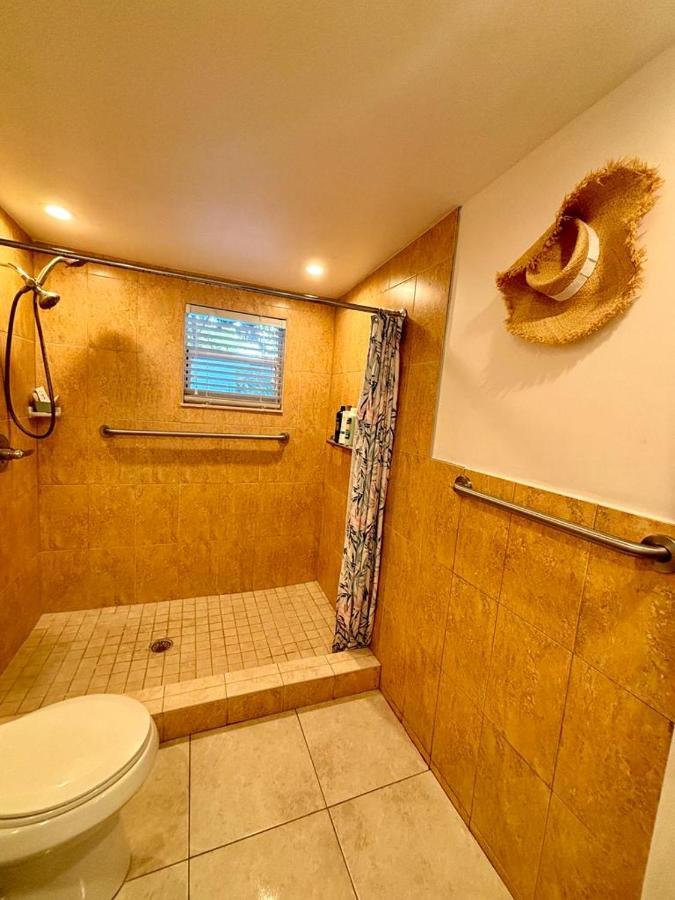 Quiet & Centrally Located House - Private Parking, Laundry And Storage For Luggage 迈阿密 外观 照片