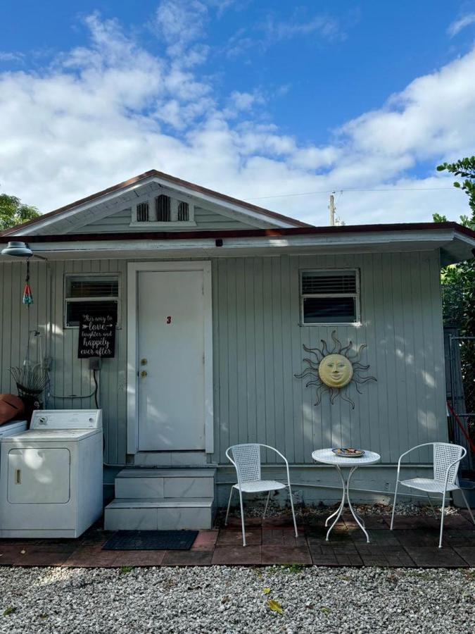 Quiet & Centrally Located House - Private Parking, Laundry And Storage For Luggage 迈阿密 外观 照片