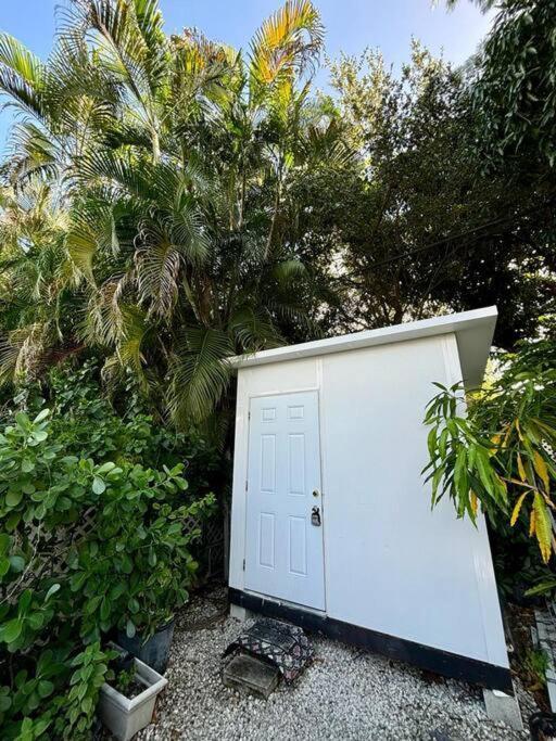 Quiet & Centrally Located House - Private Parking, Laundry And Storage For Luggage 迈阿密 外观 照片